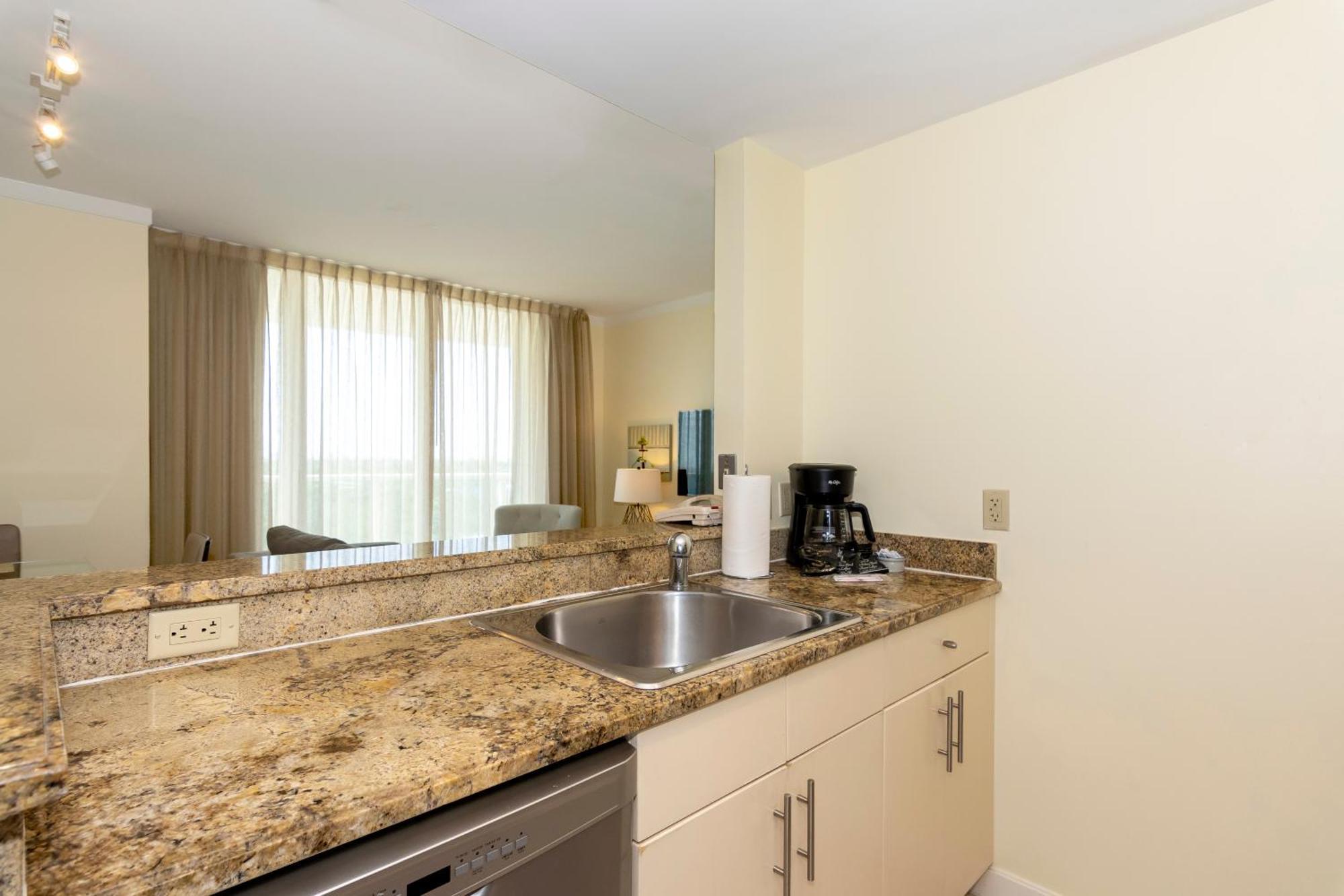 Private Residences At Hotel Arya By Sofla Vacations Miami Eksteriør billede
